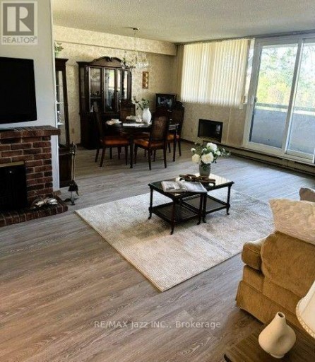 102 - 120 ELGIN STREET W, Oshawa (O'Neill), Ontario, L1G1S7