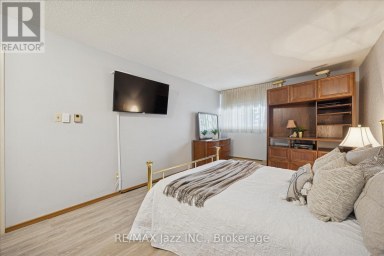 102 - 120 ELGIN STREET W Oshawa (O'Neill) Ontario photo 9