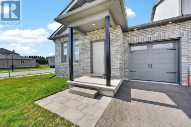7 GRIFFIN STREET Prince Edward County (Hallowell Ward) Ontario photo 3