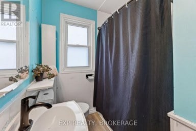 650 HILLSIDE DRIVE Gananoque Ontario photo 9