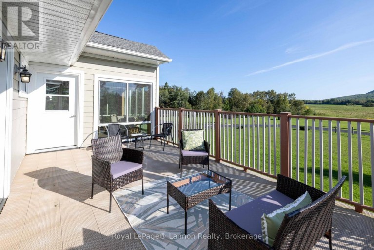 401 BARRIE DRIVE, Thunder Bay, Ontario, P7K0J6