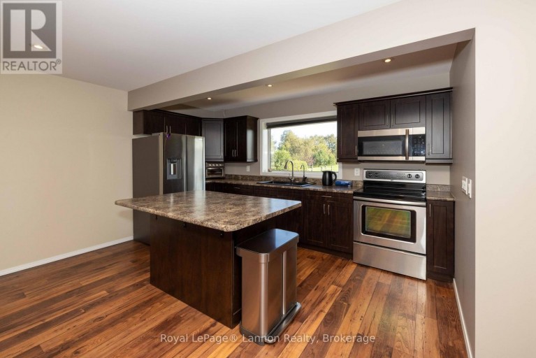 401 BARRIE DRIVE, Thunder Bay, Ontario, P7K0J6