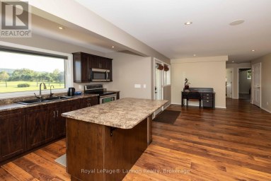 401 BARRIE DRIVE Thunder Bay Ontario photo 37