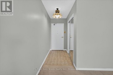 208 - 860 9TH STREET Owen Sound Ontario photo 2