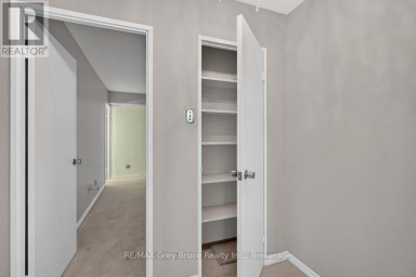208 - 860 9TH STREET Owen Sound Ontario photo 8
