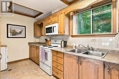 5932 HALIBURTON LAKE ROAD Dysart et al (Harburn) Ontario photo 22