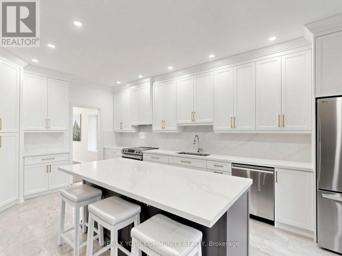 16 WHITESTONE DRIVE, Georgina (Keswick North), Ontario, L4P0A3