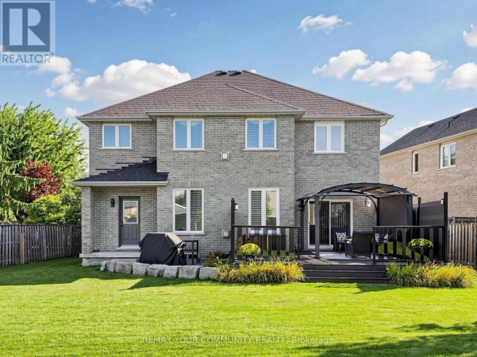 16 WHITESTONE DRIVE, Georgina (Keswick North), Ontario, L4P0A3