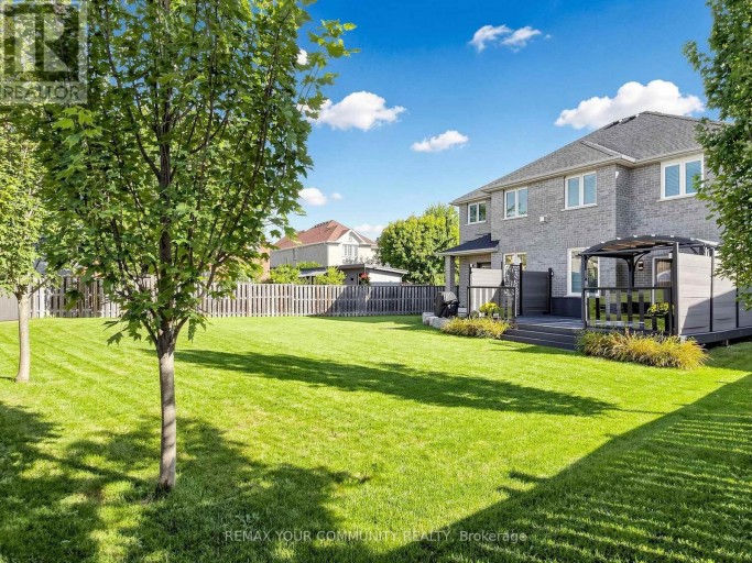 16 WHITESTONE DRIVE, Georgina (Keswick North), Ontario, L4P0A3