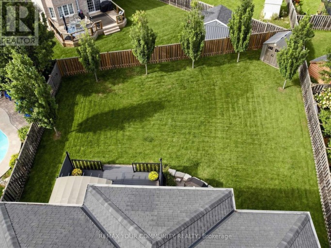 16 WHITESTONE DRIVE, Georgina (Keswick North), Ontario, L4P0A3