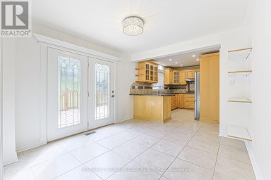 21 MCQUAID COURT East Gwillimbury (Holland Landing) Ontario photo 18