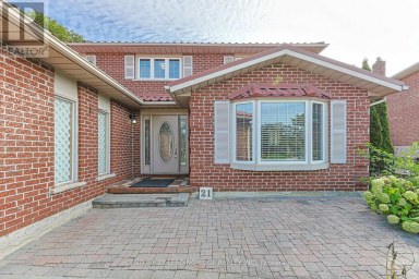 21 MCQUAID COURT East Gwillimbury (Holland Landing) Ontario photo 3