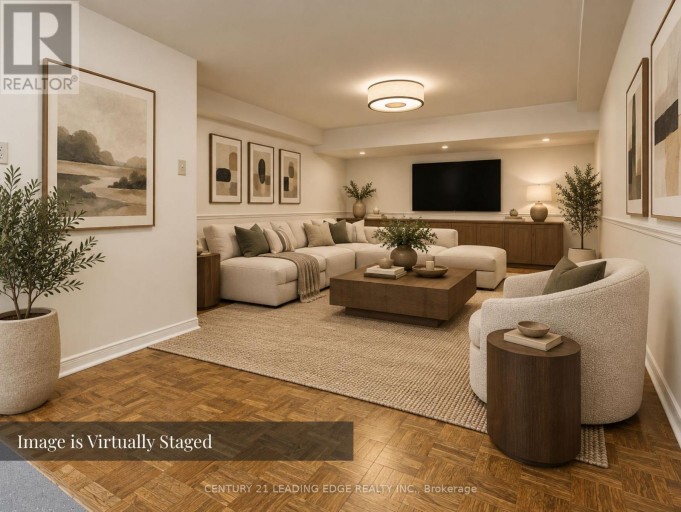 21 MCQUAID COURT, East Gwillimbury (Holland Landing), Ontario, L9N1E8