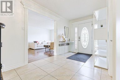 21 MCQUAID COURT East Gwillimbury (Holland Landing) Ontario photo 7