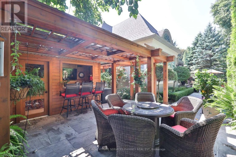 541 ARROWHEAD ROAD, Mississauga (Lorne Park), Ontario, L5H1V5