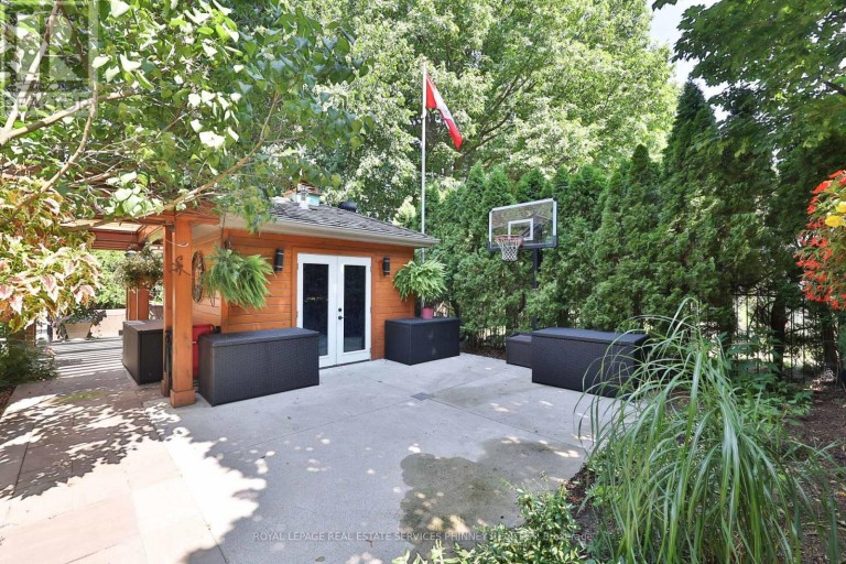 541 ARROWHEAD ROAD, Mississauga (Lorne Park), Ontario, L5H1V5