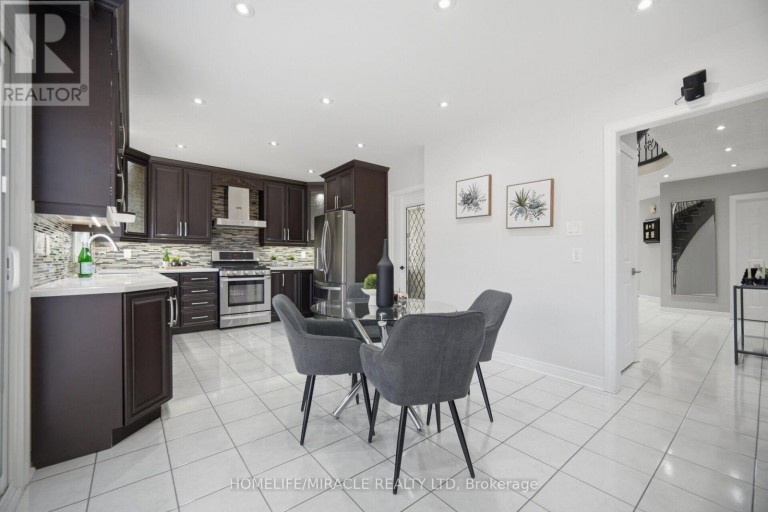 11 BARLEYFIELD ROAD, Brampton (Sandringham-Wellington), Ontario, L6R1R4