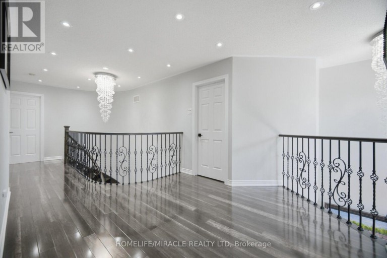 11 BARLEYFIELD ROAD, Brampton (Sandringham-Wellington), Ontario, L6R1R4