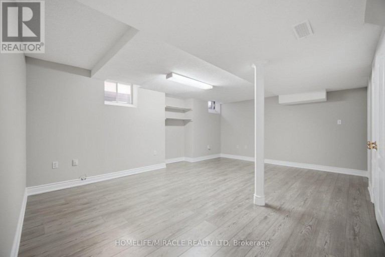 11 BARLEYFIELD ROAD, Brampton (Sandringham-Wellington), Ontario, L6R1R4