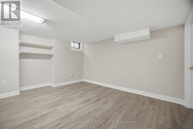 11 BARLEYFIELD ROAD, Brampton (Sandringham-Wellington), Ontario, L6R1R4