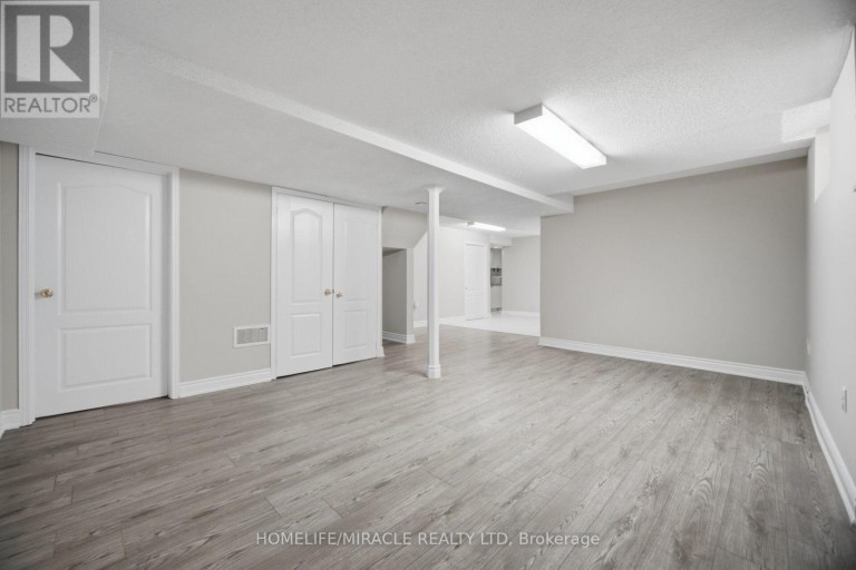 11 BARLEYFIELD ROAD, Brampton (Sandringham-Wellington), Ontario, L6R1R4