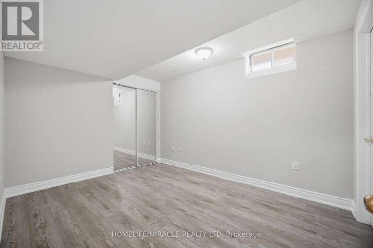 11 BARLEYFIELD ROAD, Brampton (Sandringham-Wellington), Ontario, L6R1R4