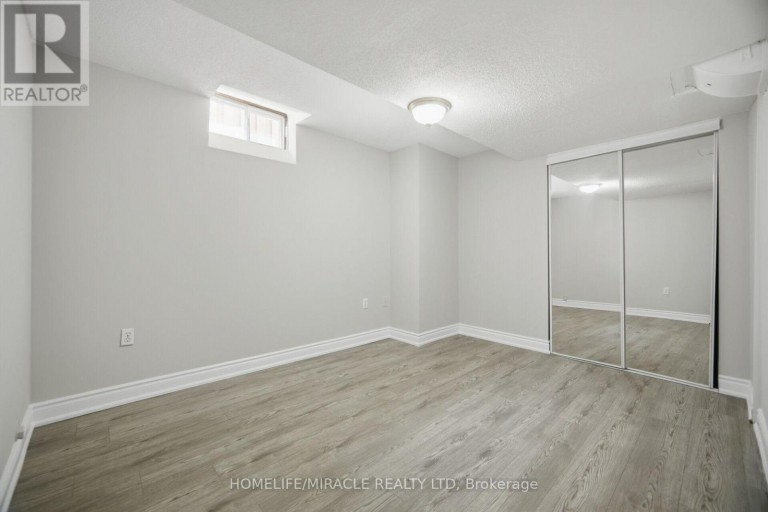 11 BARLEYFIELD ROAD, Brampton (Sandringham-Wellington), Ontario, L6R1R4