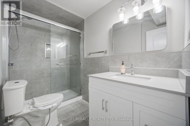 11 BARLEYFIELD ROAD, Brampton (Sandringham-Wellington), Ontario, L6R1R4