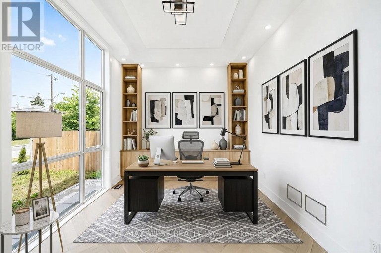 53 CELT AVENUE, Toronto (Yorkdale-Glen Park), Ontario, M6A1H2