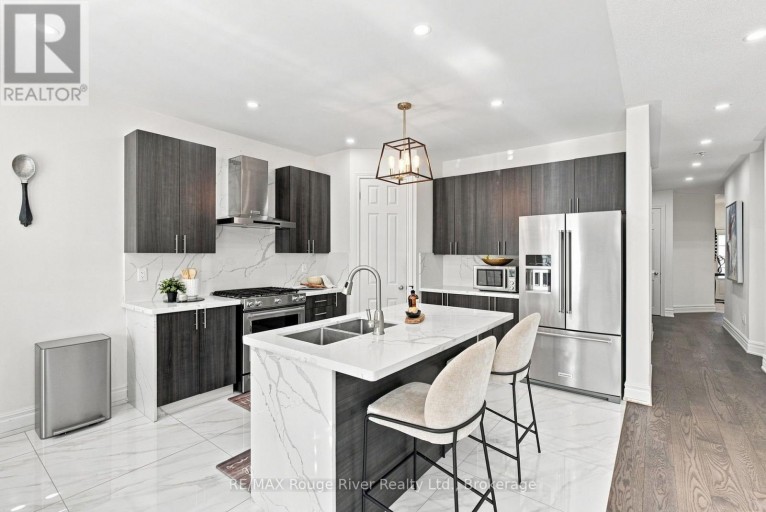 1808 DOUGLAS LANGTREE DRIVE, Oshawa (Taunton), Ontario, L1K0Y3