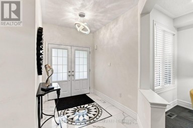 1808 DOUGLAS LANGTREE DRIVE Oshawa (Taunton) Ontario photo 2