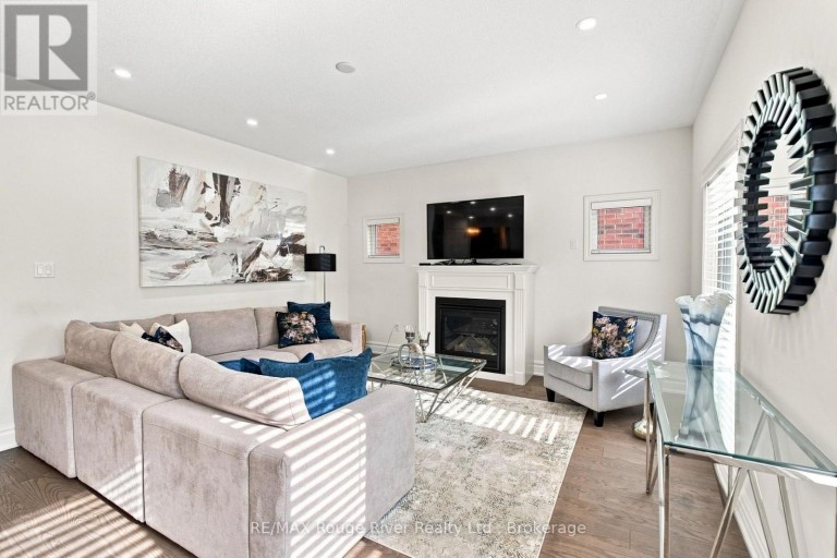 1808 DOUGLAS LANGTREE DRIVE, Oshawa (Taunton), Ontario, L1K0Y3