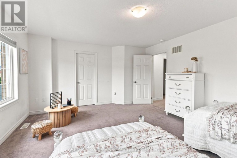 1808 DOUGLAS LANGTREE DRIVE, Oshawa (Taunton), Ontario, L1K0Y3