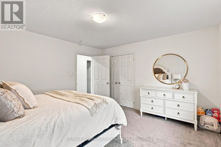 1808 DOUGLAS LANGTREE DRIVE, Oshawa (Taunton), Ontario, L1K0Y3
