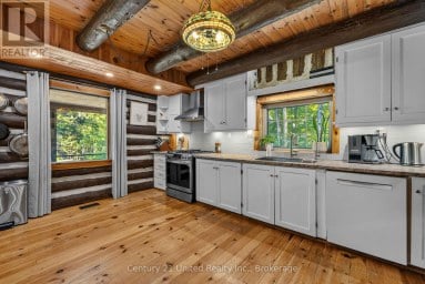 1766 ENGLISH LINE N Douro-Dummer Ontario photo 6