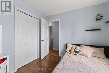 4 WINFIELD STREET Petawawa Ontario photo 27