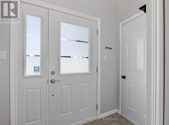 4 WINFIELD STREET Petawawa Ontario photo 7