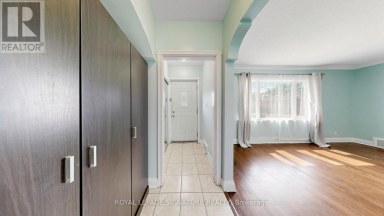 14 VALDANE DRIVE Toronto (Clairlea-Birchmount) Ontario photo 13