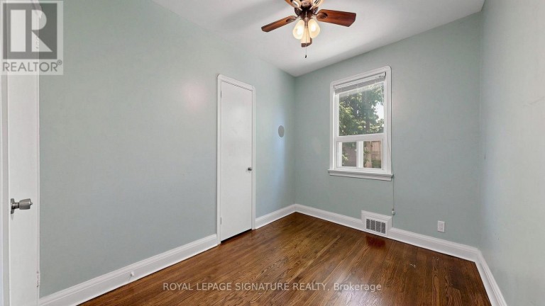 14 VALDANE DRIVE, Toronto (Clairlea-Birchmount), Ontario, M1L2E9