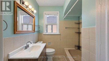 14 VALDANE DRIVE Toronto (Clairlea-Birchmount) Ontario photo 24