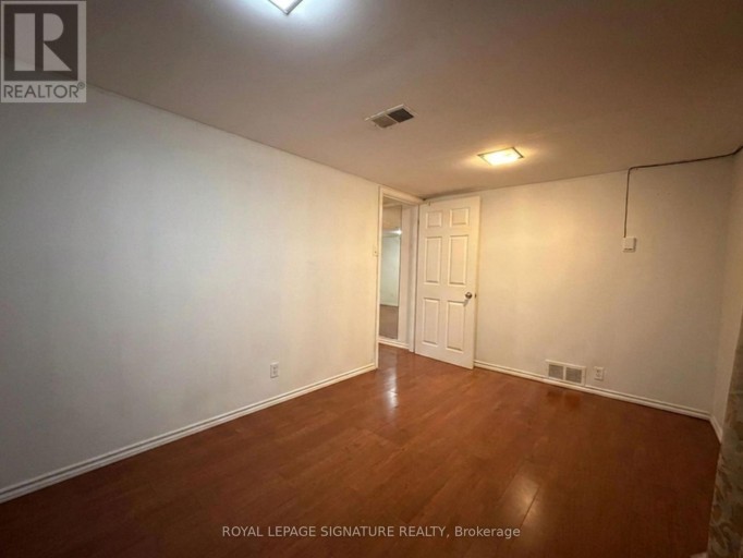 14 VALDANE DRIVE, Toronto (Clairlea-Birchmount), Ontario, M1L2E9