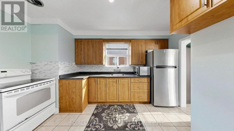 14 VALDANE DRIVE, Toronto (Clairlea-Birchmount), Ontario, M1L2E9