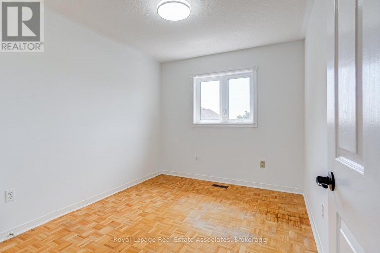 5453 MIDDLEPORT CRESCENT, Mississauga (Hurontario), Ontario, L4Z3V2