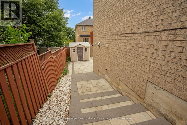 5453 MIDDLEPORT CRESCENT, Mississauga (Hurontario), Ontario, L4Z3V2
