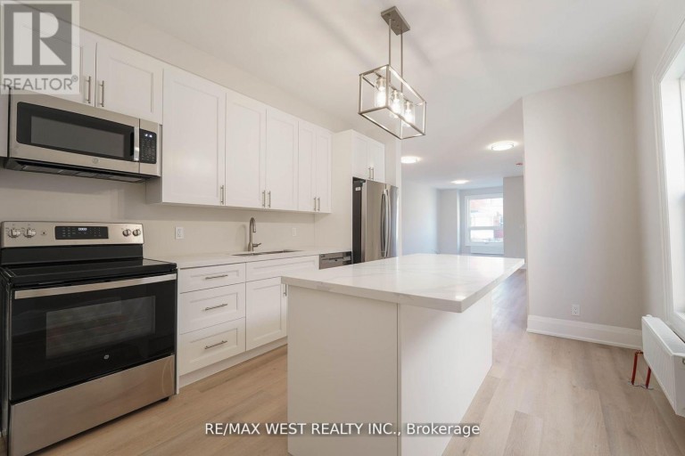 115 EDWIN AVENUE, Toronto (Dovercourt-Wallace Emerson-Junction), Ontario, M6P3Z8