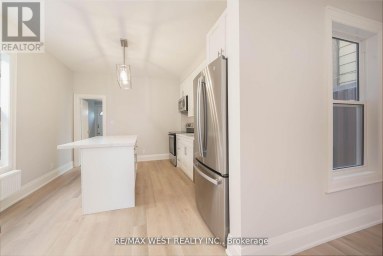 115 EDWIN AVENUE Toronto (Dovercourt-Wallace Emerson-Junction) Ontario photo 14