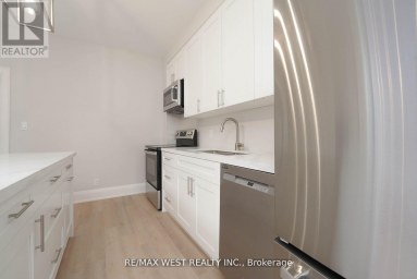 115 EDWIN AVENUE Toronto (Dovercourt-Wallace Emerson-Junction) Ontario photo 16