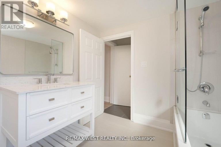 115 EDWIN AVENUE, Toronto (Dovercourt-Wallace Emerson-Junction), Ontario, M6P3Z8