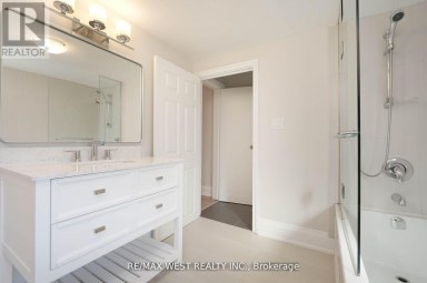 115 EDWIN AVENUE Toronto (Dovercourt-Wallace Emerson-Junction) Ontario photo 20