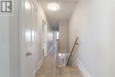 115 EDWIN AVENUE Toronto (Dovercourt-Wallace Emerson-Junction) Ontario photo 22